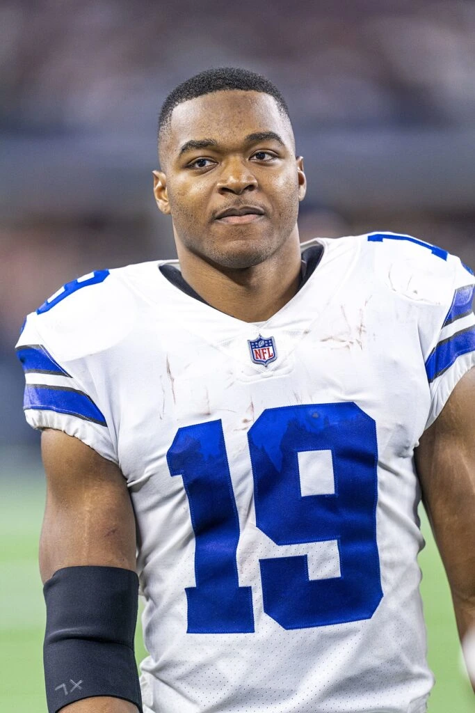 AMARI COOPER BIOGRAPHY PHOTO