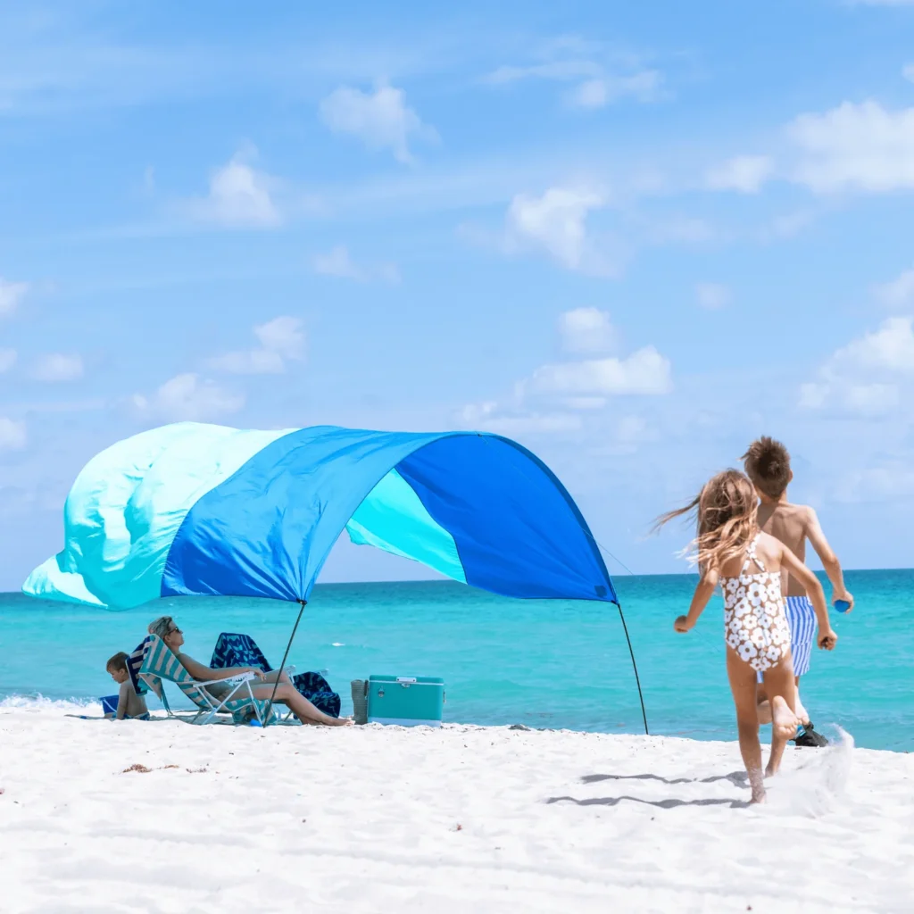 a family enjoying under the shibumi shade